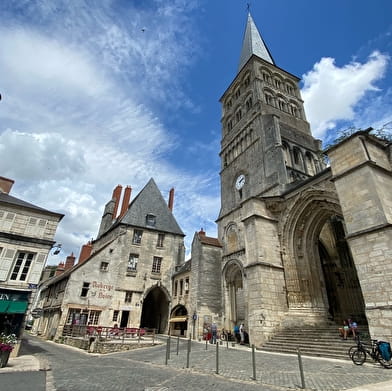 BRADERIE/ BROCANTE DE LA SAINT JACQUES 