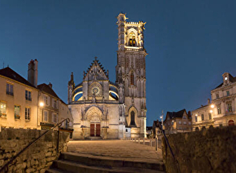 CLAMECY, ENTRE OMBRES ET LUMIERES - CLAMECY