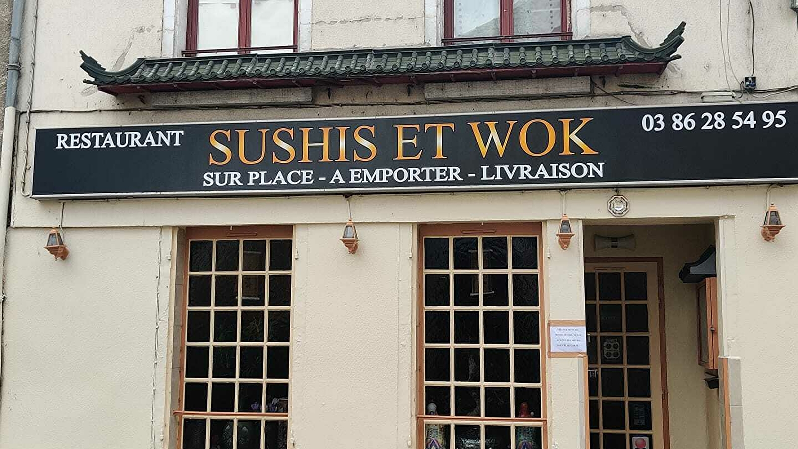 Sushis et Wok