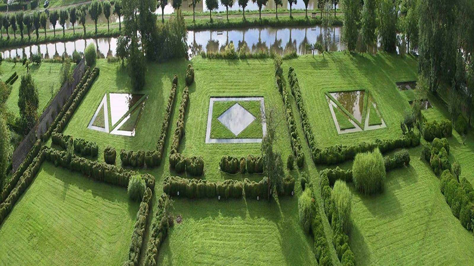 Les Jardins d'eau du Château de Châtillon