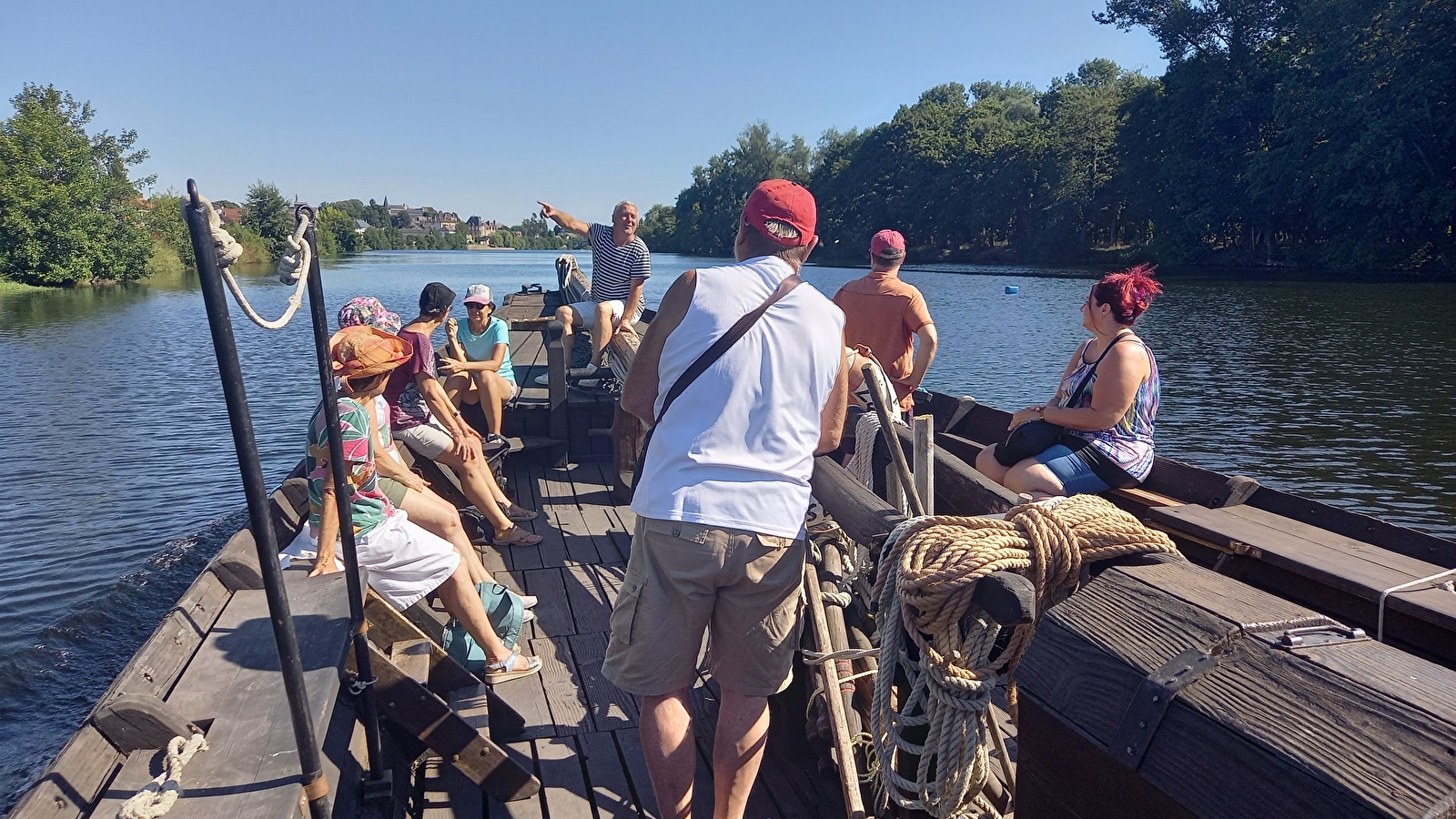 Promenade en bateaux traditionnels de Loire avec La Nivernaise ou La Decizoise