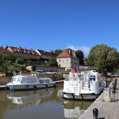 Port de plaisance - halte nautique de Clamecy