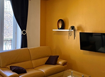 Appartement 'Châteaux, poteries, vins et randonnées' N°2 - SAINT-AMAND-EN-PUISAYE