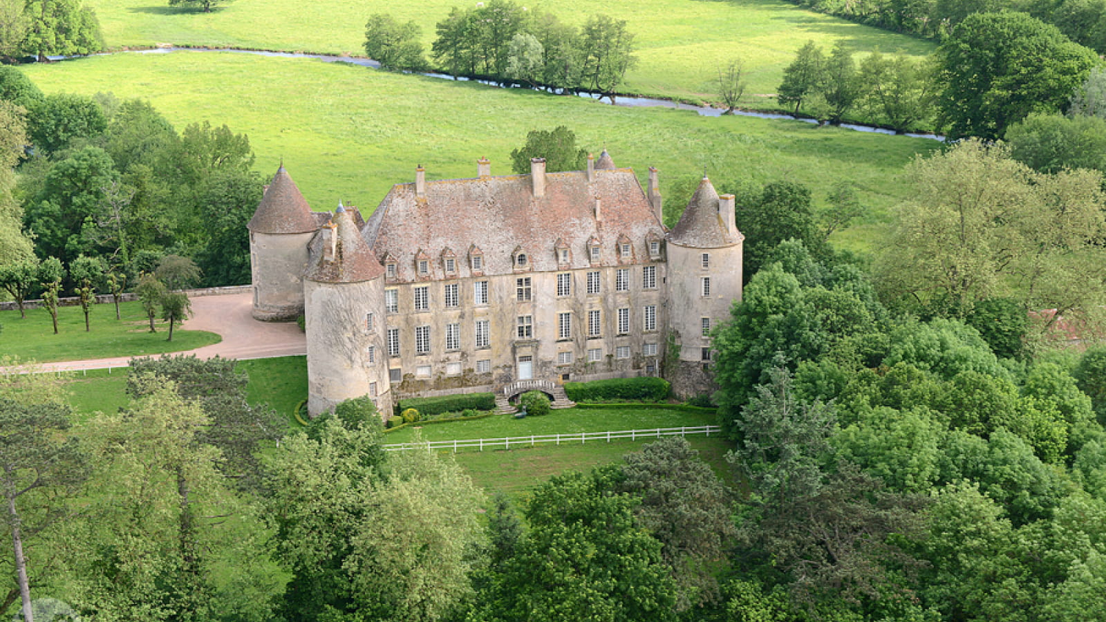 Château de Chitry-les-Mines