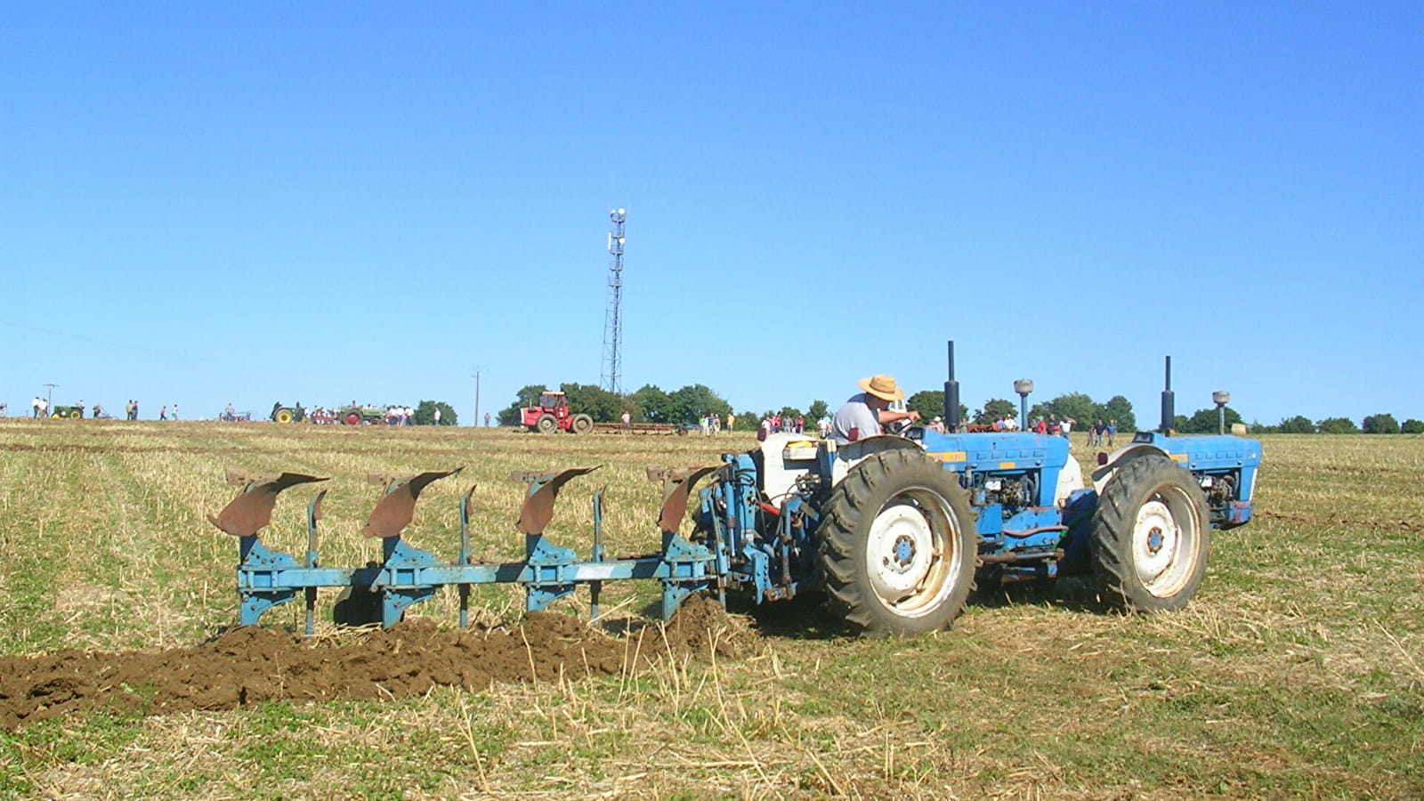 Concours de labour du Comice Agricole à Saint-Loup-des-Bois (le MUMAR)