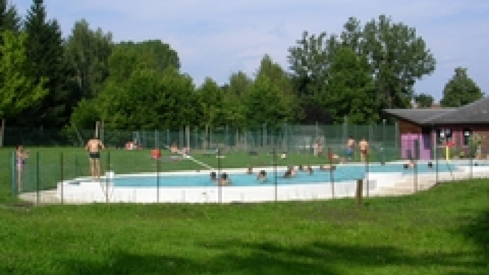 Bassin aqua-récréatif