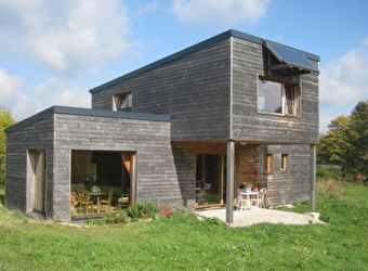 Ecogîte la maison des 3 petits cochons - SAINT-MARTIN-DU-PUY