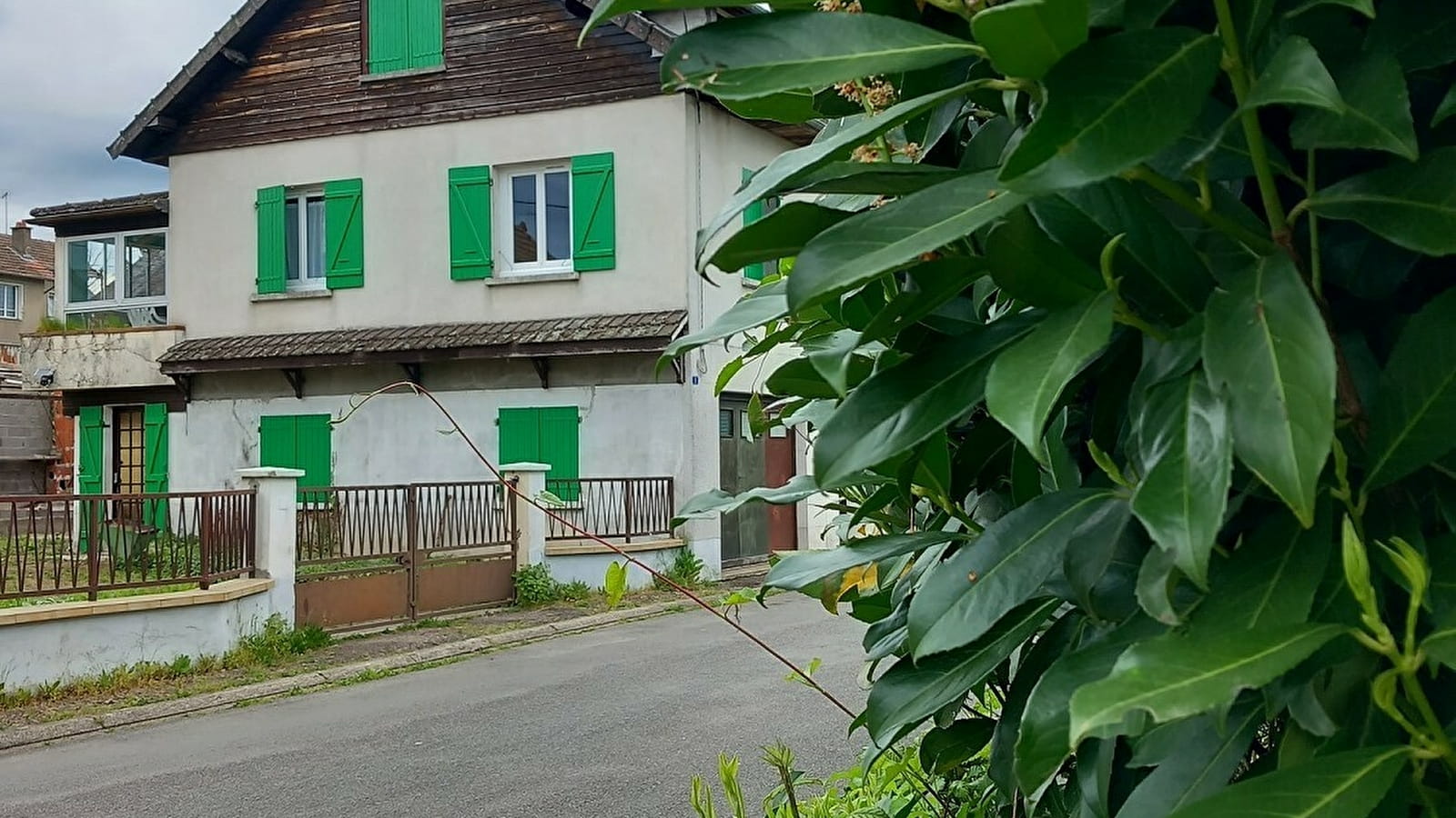 Au Coteau des Thermes - Hirondelles