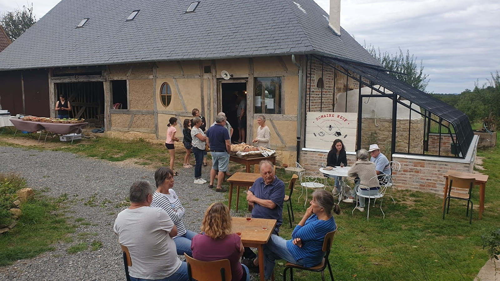 'Autour  du bon pain'- Café Associatif