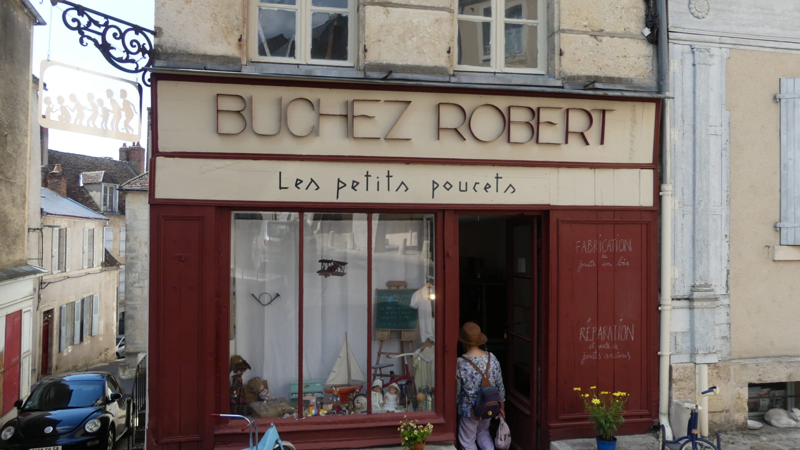 Les Petits Poucets