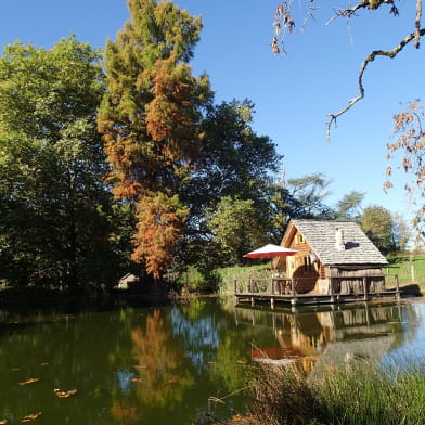 Cabanes Lacustres - Cabanes sur l'eau - Domaine du Château d'Ettevaux 