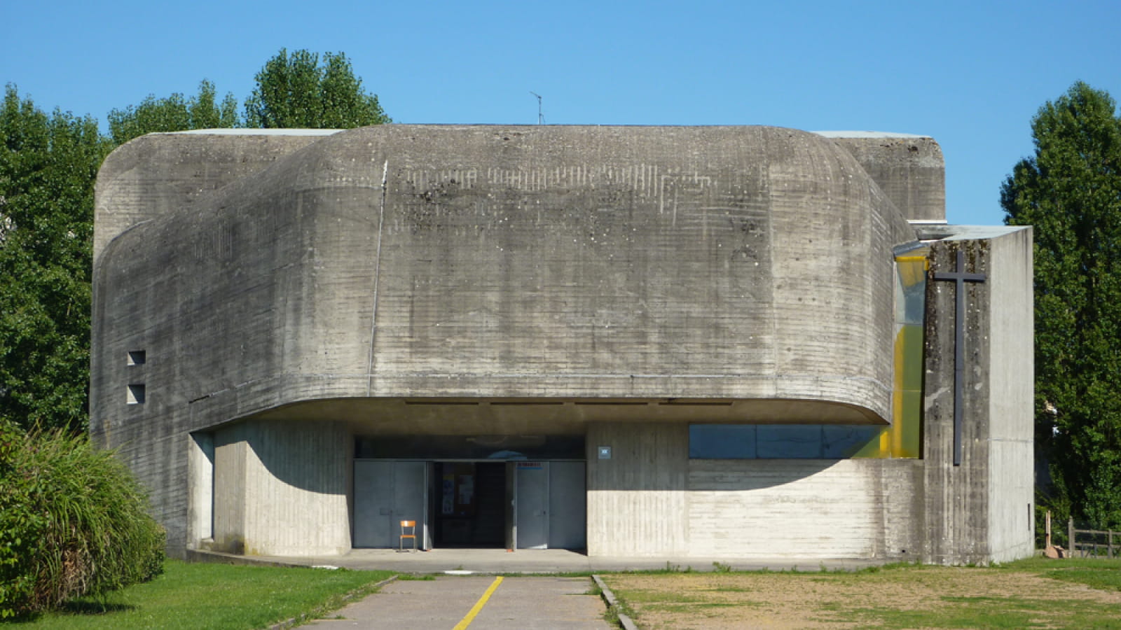 Eglise Sainte Bernadette du Banlay