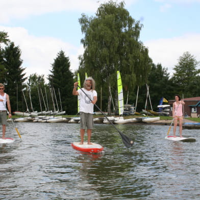 Pratique du Paddle et location de vélos  à la Base Activital de Baye