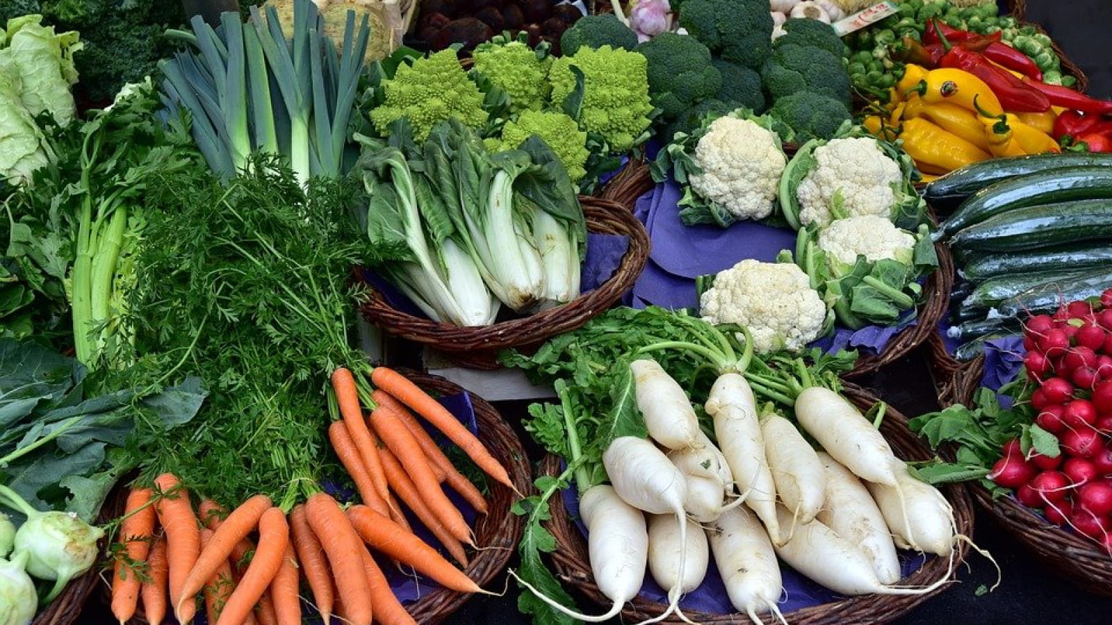 Marché nocturne à Neuvy-sur-Loire