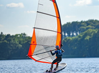 planche à voile 'FOIL' Lac des Settons- ACTIVITAL - MONTSAUCHE-LES-SETTONS