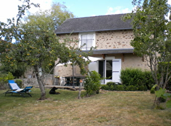 Gîte Face à l'école - MILLAY