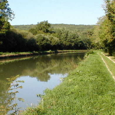 La véloroute du Canal latéral à la Loire de Nevers à Decize