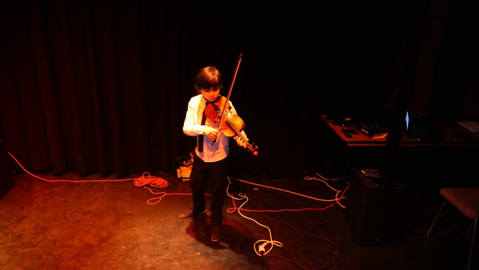 Concert de violon avec Manoé
