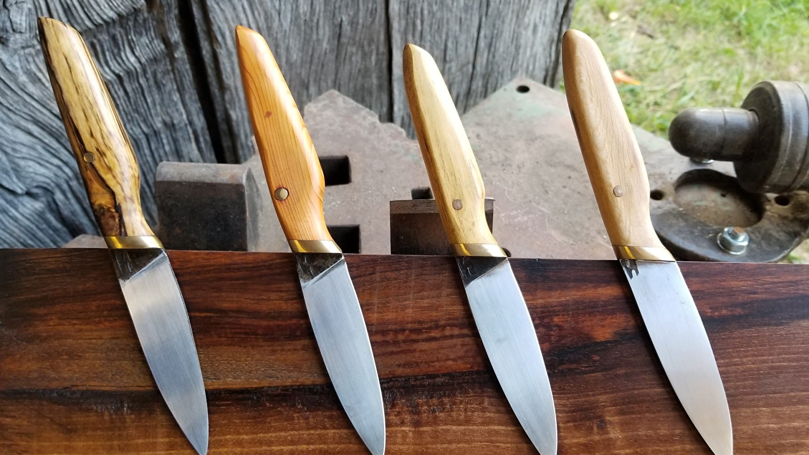 Découverte d'un atelier de coutellerie