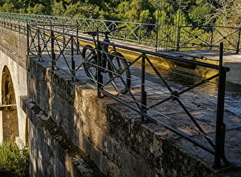 La Rigole d'Yonne - Le circuit des aqueducs - MONTREUILLON