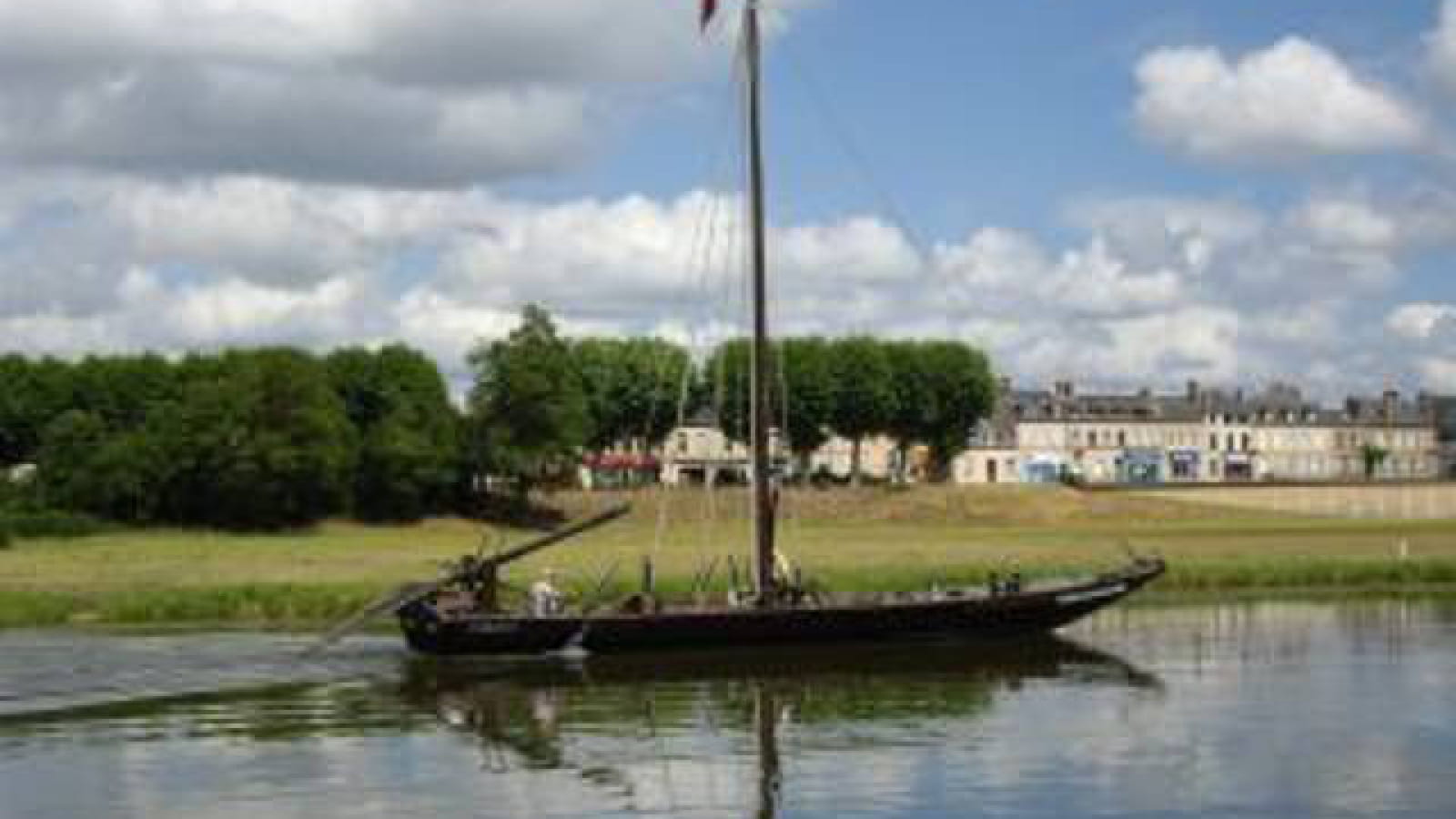 Promenade en bateau traditionnel de Loire