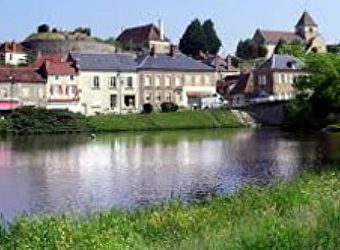 Aire de service pour Camping-car de Cercy-la-Tour - CERCY-LA-TOUR
