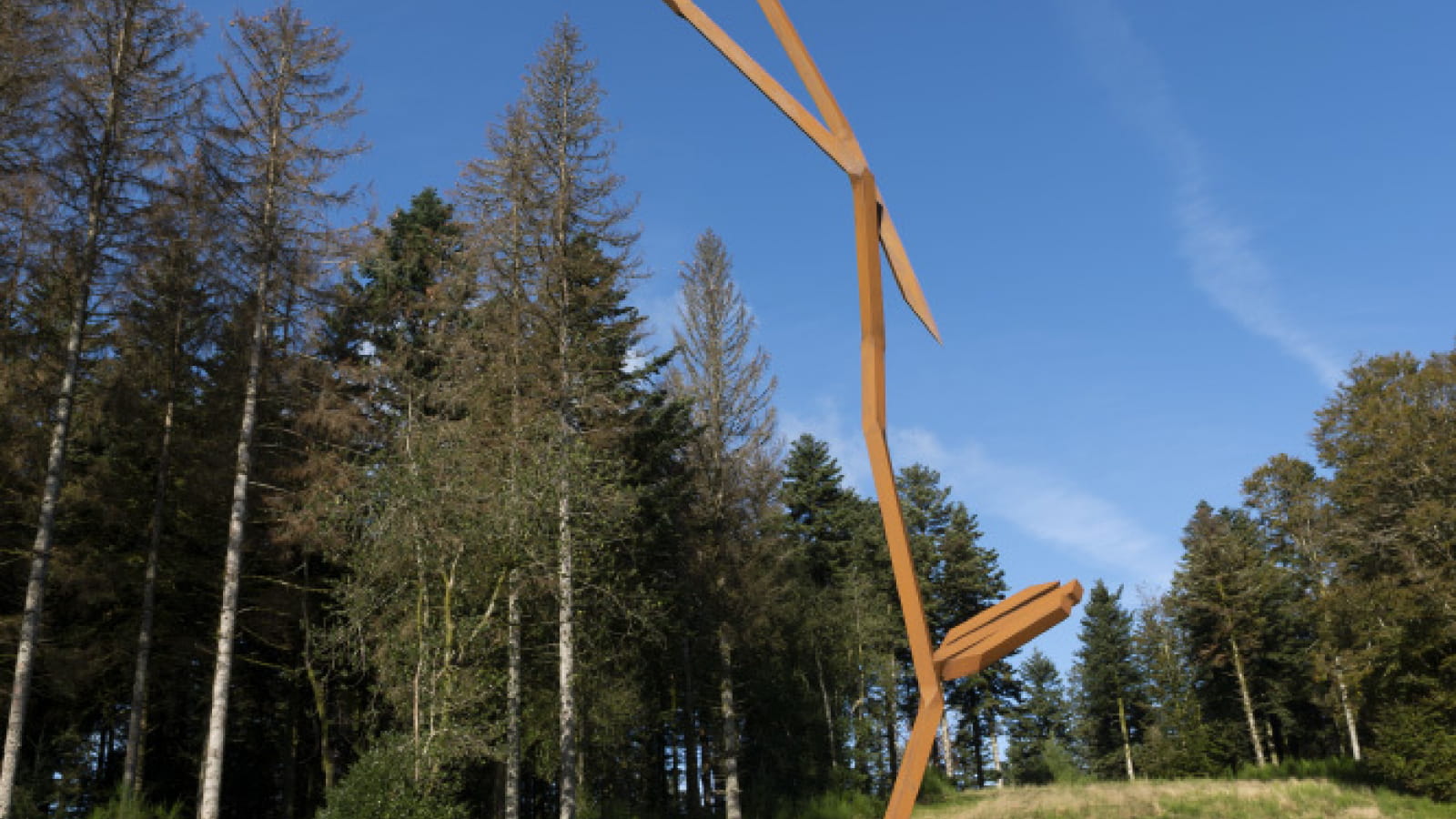 GEOT : sculpture de Robert Schad à Bibracte