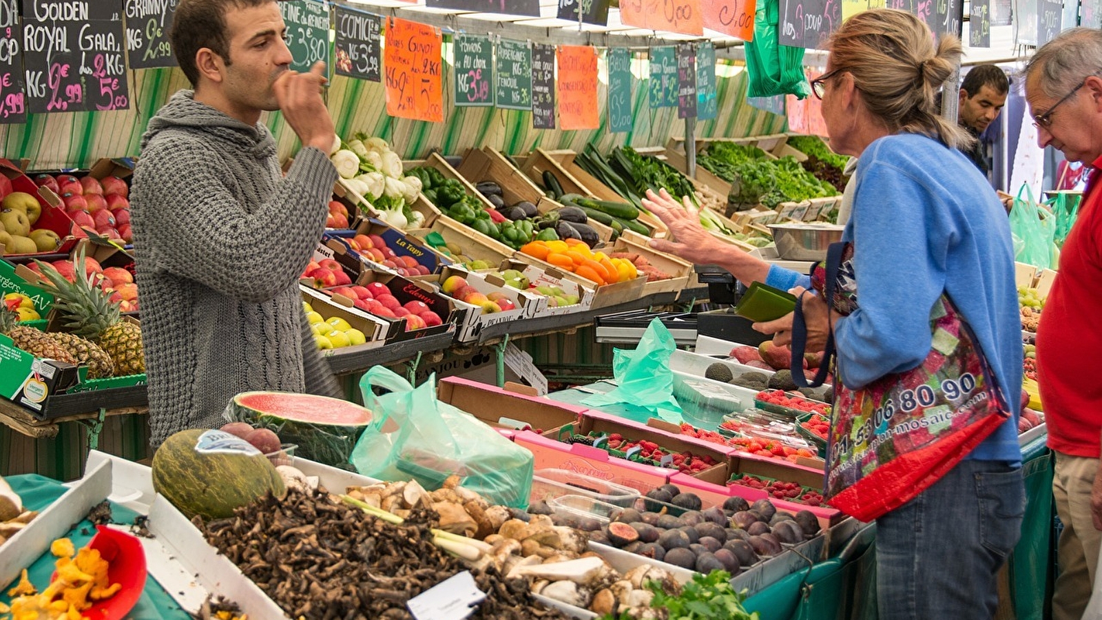 Marché hebdomadaire de Cercy-la-Tour