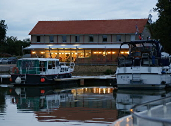 Hôtel-Restaurant du Port - DECIZE
