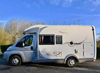 Aire de service pour camping-car à Champvert - CHAMPVERT