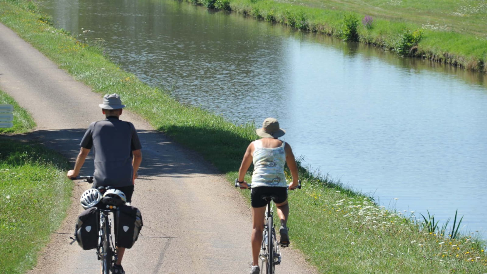 La véloroute du Canal latéral à la Loire de Nevers à Decize