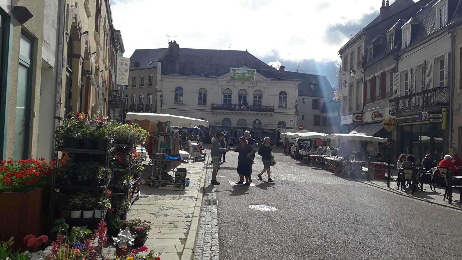 Marché hebdomadaire de Lormes