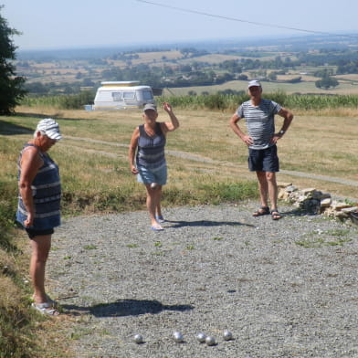 Mini camping du château de Satenot