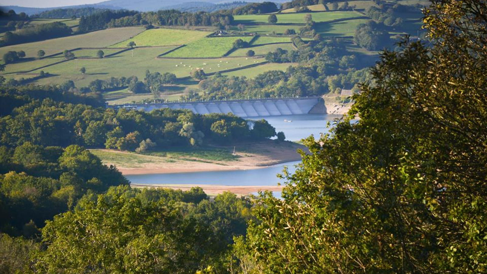 Visite commentée au barrage de Pannecière en Néerlandais