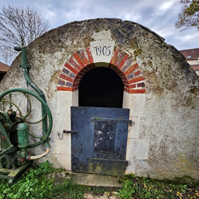 Entre caves et claire fontaine de Saint-Andelain