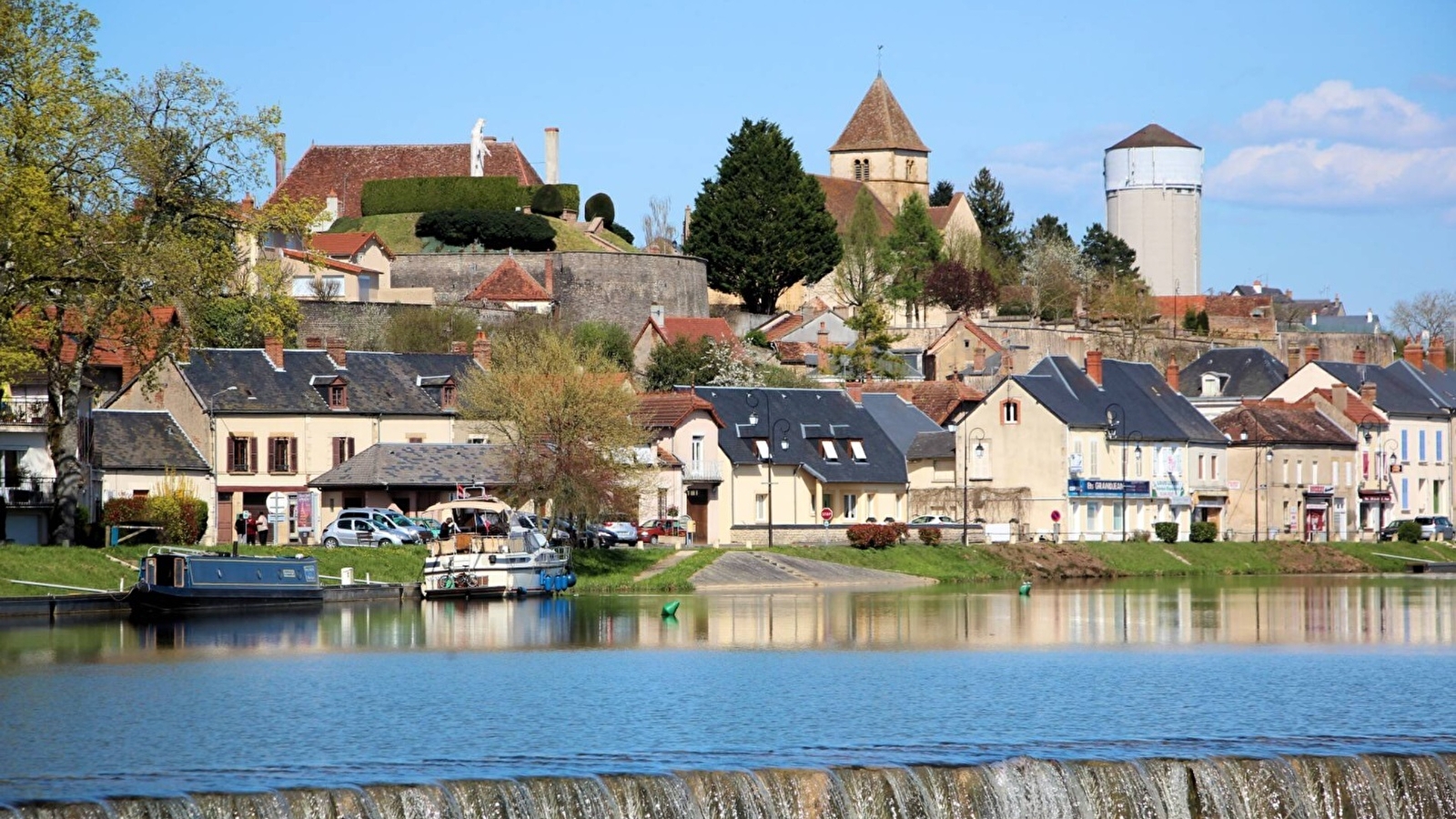 De Saint-Honoré-les-Bains à Cercy-la-Tour A/R
