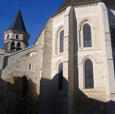 Collégiale Saint-Marcel 