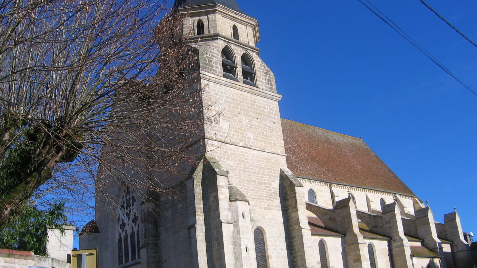 Collégiale Saint-Marcel 