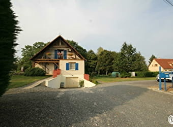 Les Volets Bleus - DORNES